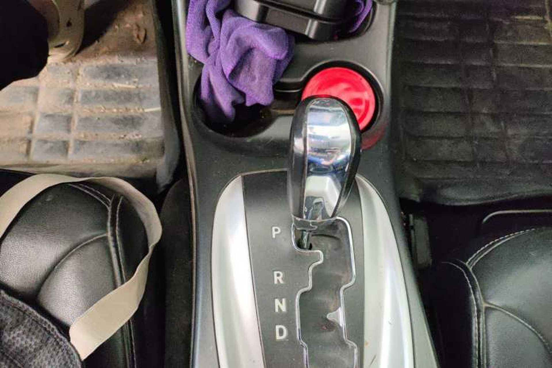 Used Dodge Journey 2013 3.6L Four-Wheel Drive Flagship Edition Gear Lever