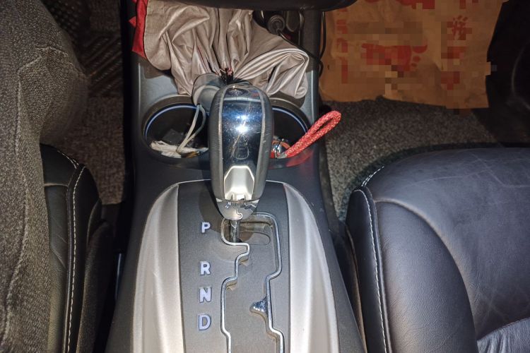 Used Dodge Journey 2013 2.4L Two-Wheel Drive Luxury Version Gear Lever