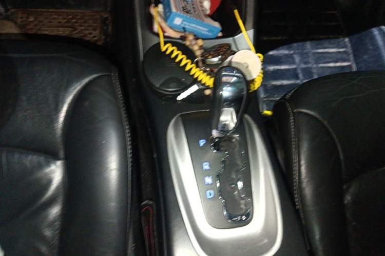 Used Dodge Journey 2013 2.4L Two-Wheel Drive Luxury Version Gear Lever