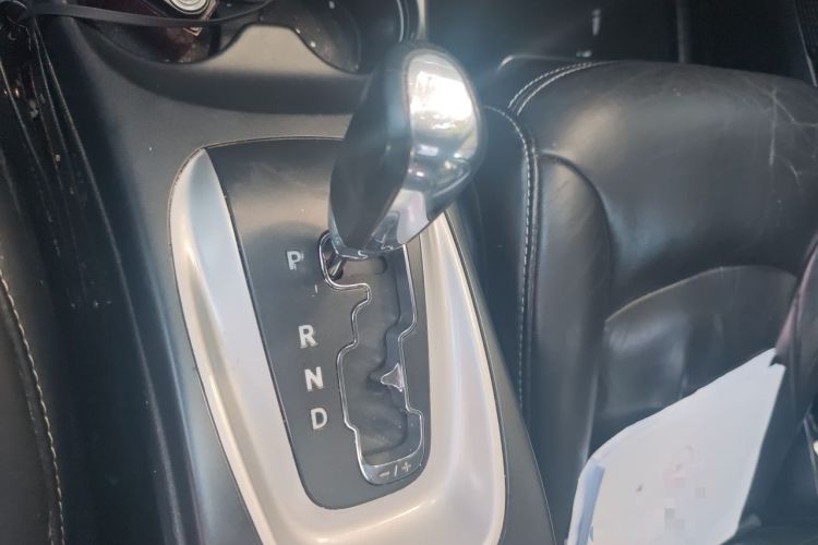 Used Dodge Journey 2013 2.4L Two-Wheel Drive Luxury Version Gear Lever