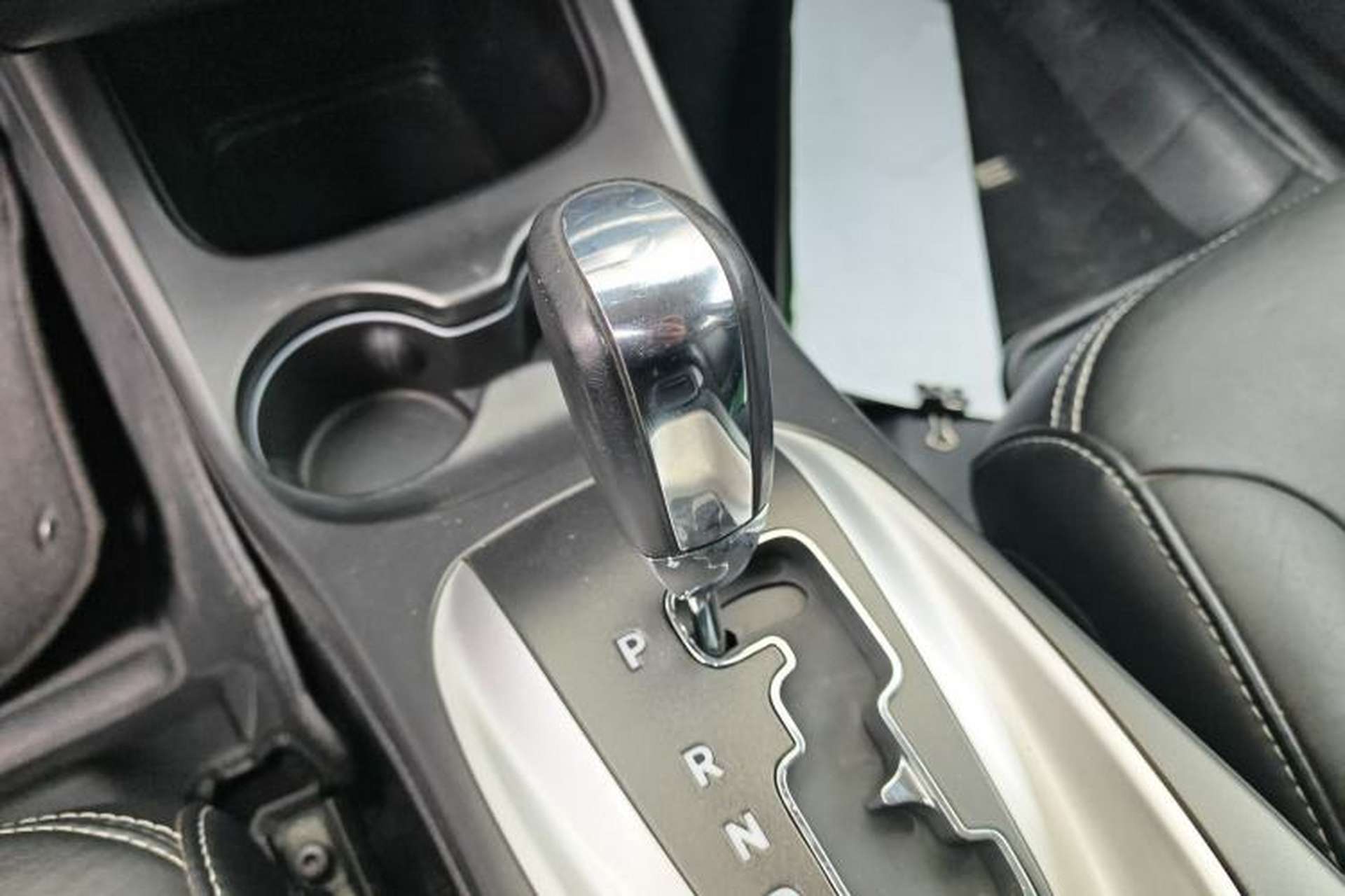 Used Dodge Journey 2013 2.4L Two-Wheel Drive Luxury Version Gear Lever