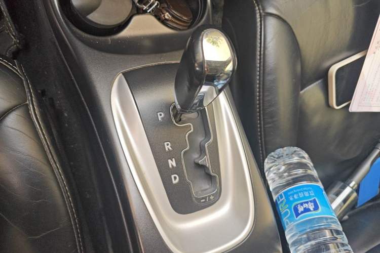 Used Dodge Journey 2013 2.4L Two-Wheel Drive Luxury Version Gear Lever