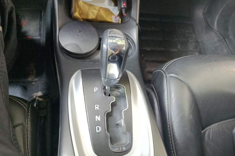 Used Dodge Journey 2013 2.4L Two-Wheel Drive Luxury Version Gear Lever