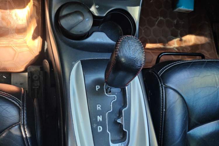 Used Dodge Journey 2013 3.6L Four-Wheel Drive Flagship Edition Gear Lever