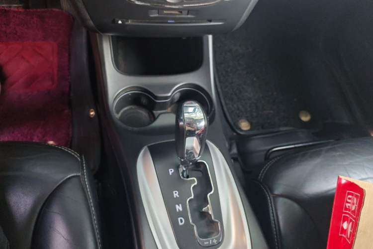 Used Dodge Journey 2013 2.4L Two-Wheel Drive Luxury Version Gear Lever