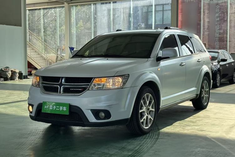 Ojetý Dodge Journey 2013 2.4L Two-Wheel Drive Luxury Version Guazi used car, China used car export, Used car for sale, Used  cars, Cheapest cars for sale