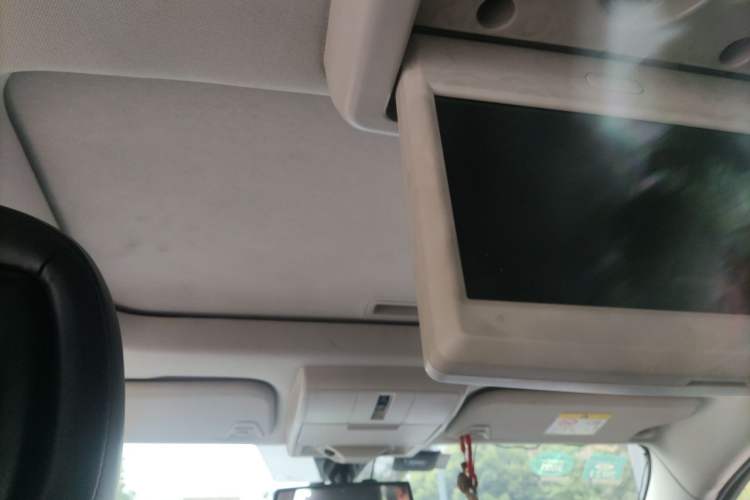 Used Dodge Journey 2013 2.4L Two-Wheel Drive Luxury Version Headliner