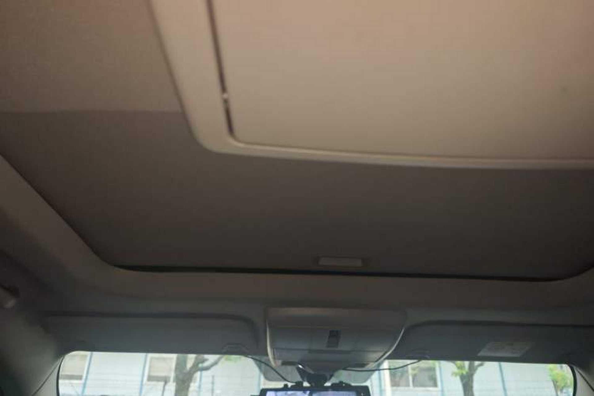 Used Dodge Journey 2013 2.4L Two-Wheel Drive Luxury Version Headliner