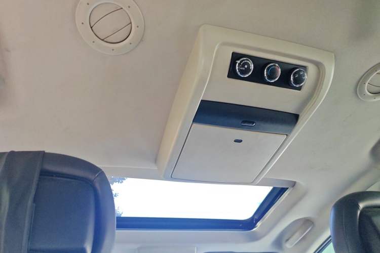 Used Dodge Journey 2013 3.6L Four-Wheel Drive Flagship Edition Headliner