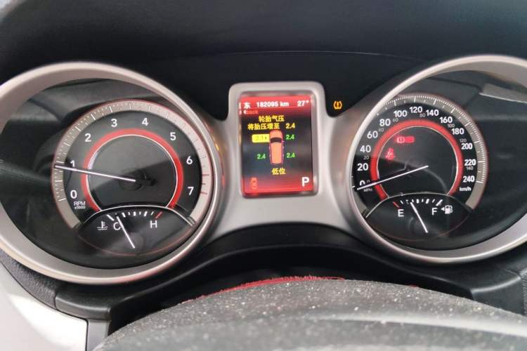 Used Dodge Journey 2013 2.4L Two-Wheel Drive Luxury Version Instrument Cluster