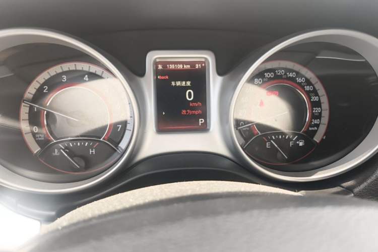 Used Dodge Journey 2013 2.4L Two-Wheel Drive Luxury Version Instrument Cluster