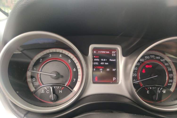 Used Dodge Journey 2013 2.4L Two-Wheel Drive Luxury Version Instrument Cluster