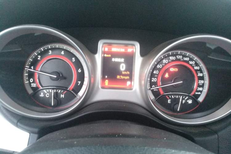 Used Dodge Journey 2013 2.4L Two-Wheel Drive Luxury Version Instrument Cluster