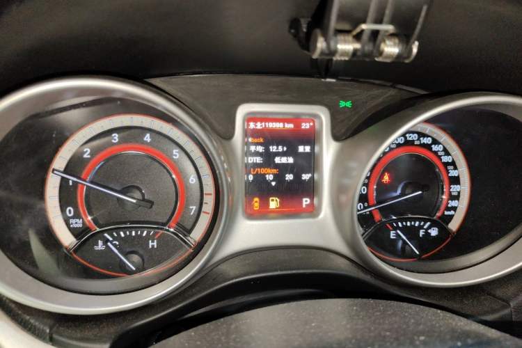 Used Dodge Journey 2013 2.4L Two-Wheel Drive Luxury Version Instrument Cluster