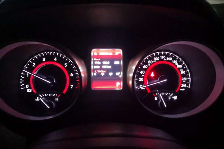 Used Dodge Journey 2013 2.4L Two-Wheel Drive Luxury Version Instrument Cluster