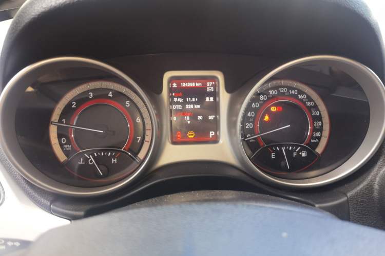 Used Dodge Journey 2013 2.4L Two-Wheel Drive Luxury Version Instrument Cluster