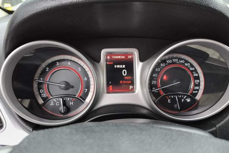 Used Dodge Journey 2013 2.4L Two-Wheel Drive Luxury Version Instrument Cluster