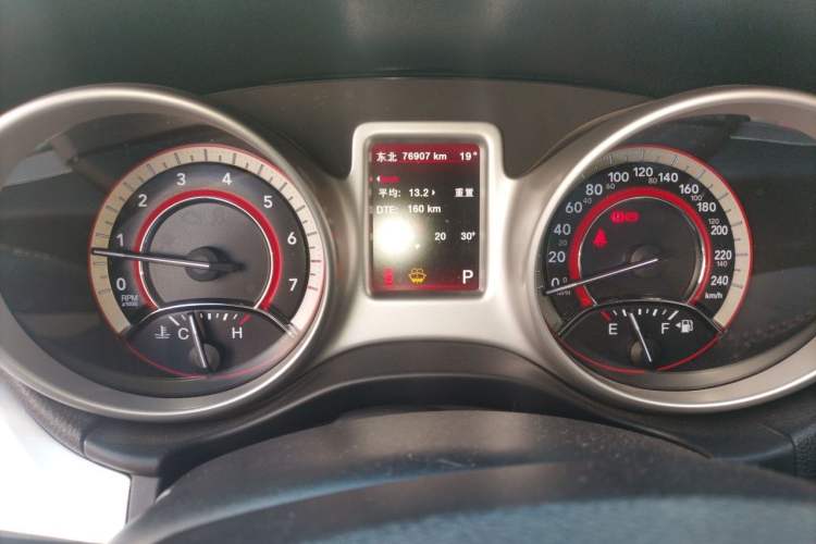 Used Dodge Journey 2013 2.4L Two-Wheel Drive Luxury Version Instrument Cluster