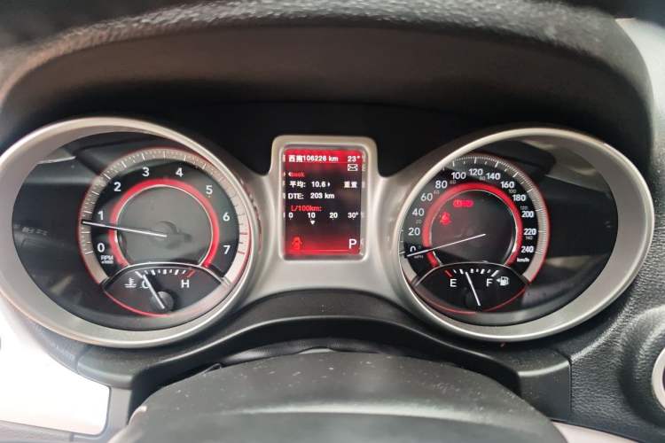 Used Dodge Journey 2013 2.4L Two-Wheel Drive Luxury Version Instrument Cluster