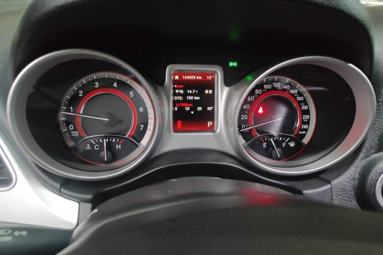 Used Dodge Journey 2013 2.4L Two-Wheel Drive Luxury Version Instrument Cluster