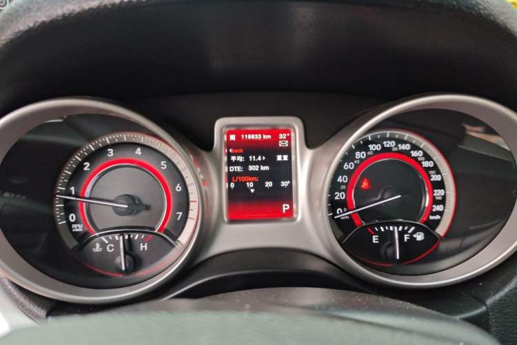 Used Dodge Journey 2013 2.4L Two-Wheel Drive Luxury Version Instrument Cluster