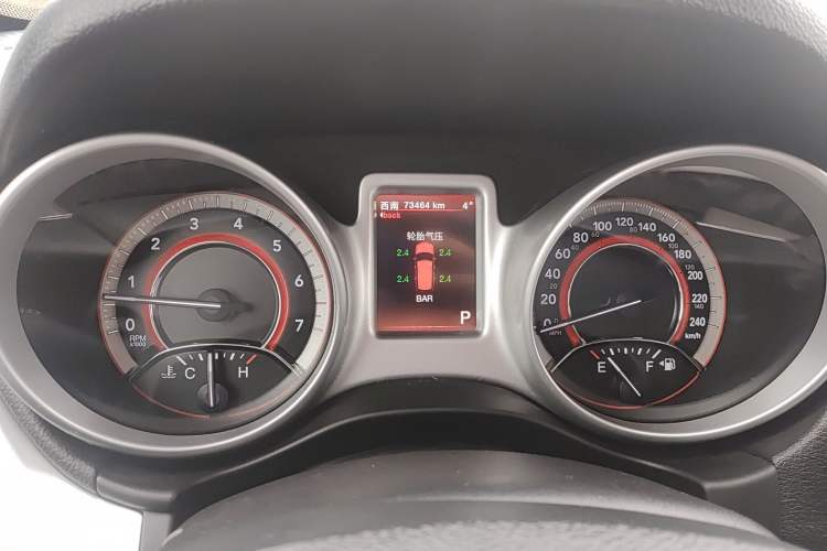 Used Dodge Journey 2013 2.4L Two-Wheel Drive Luxury Version Instrument Cluster