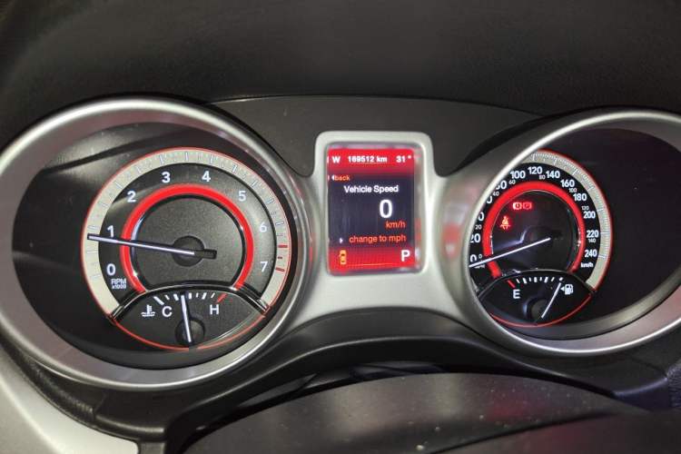 Used Dodge Journey 2013 2.4L Two-Wheel Drive Luxury Version Instrument Cluster