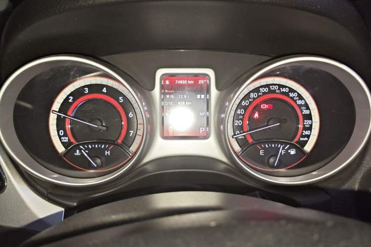 Used Dodge Journey 2013 2.4L Two-Wheel Drive Luxury Version Instrument Cluster