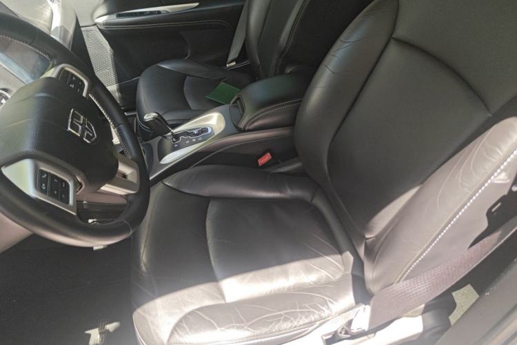 Used Dodge Journey 2013 2.4L Two-Wheel Drive Luxury Version Left Front Seat