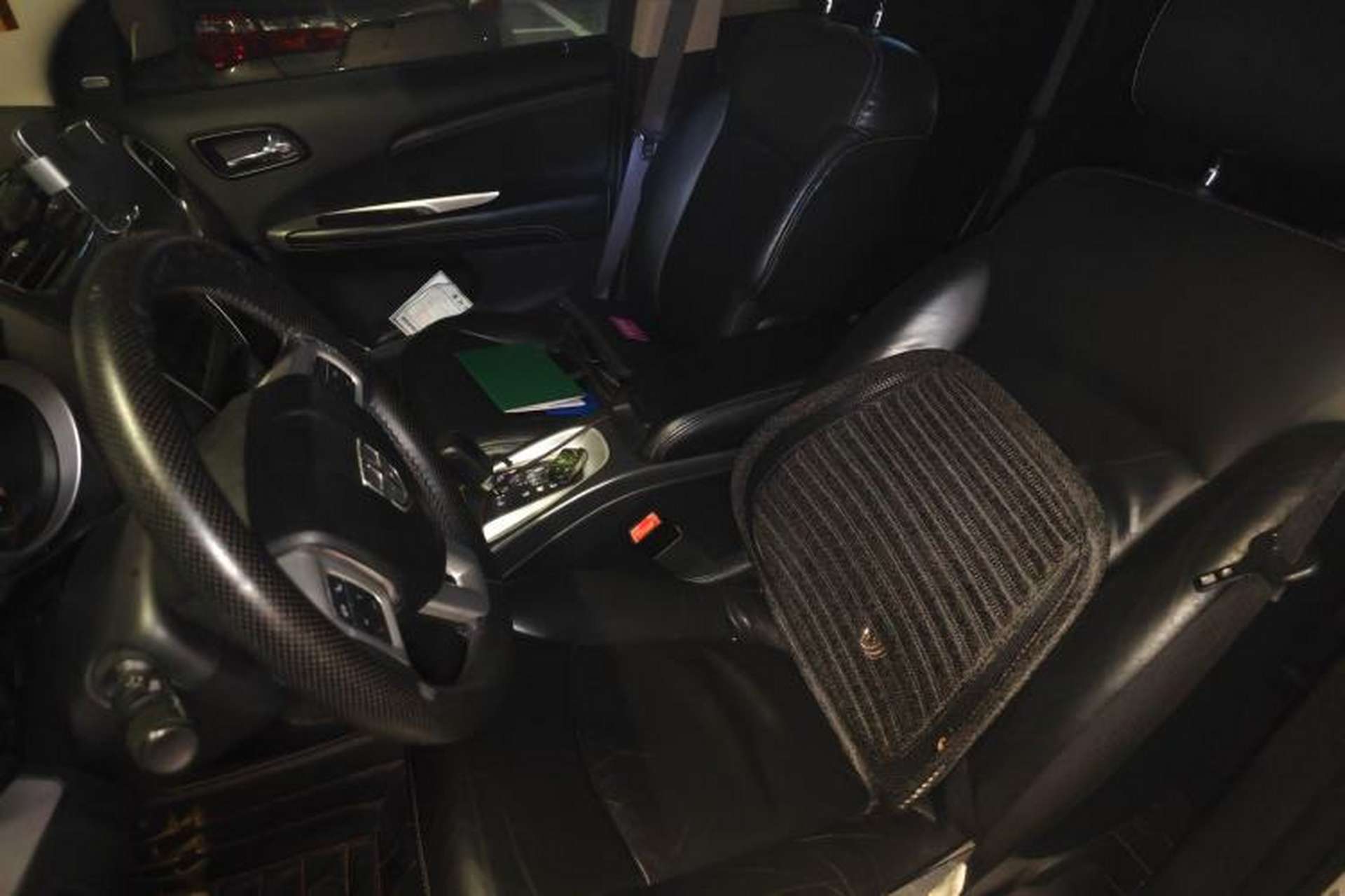 Used Dodge Journey 2013 2.4L Two-Wheel Drive Luxury Version Left Front Seat