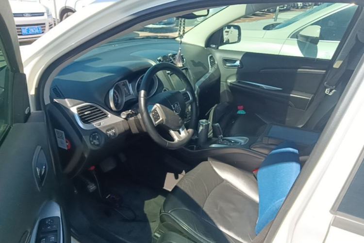Used Dodge Journey 2013 3.6L Four-Wheel Drive Flagship Edition Left Front Seat