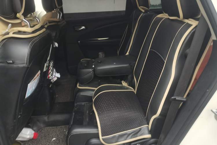 Used Dodge Journey 2013 2.4L Two-Wheel-Drive Smart Edition Left Rear Seat