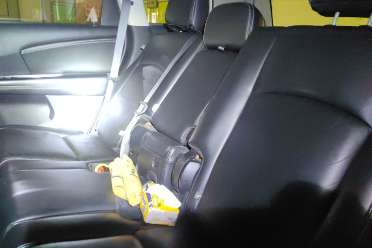Used Dodge Journey 2013 2.4L Two-Wheel-Drive Smart Edition Left Rear Seat