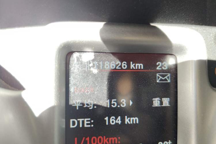 Used Dodge Journey 2013 2.4L Two-Wheel Drive Luxury Version Odometer Close Up