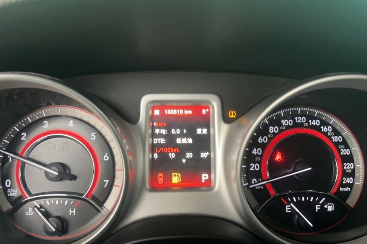 Used Dodge Journey 2013 2.4L Two-Wheel Drive Luxury Version Odometer Close Up