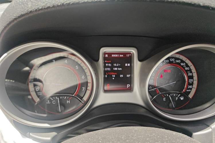 Used Dodge Journey 2013 2.4L Two-Wheel Drive Luxury Version Odometer Close Up