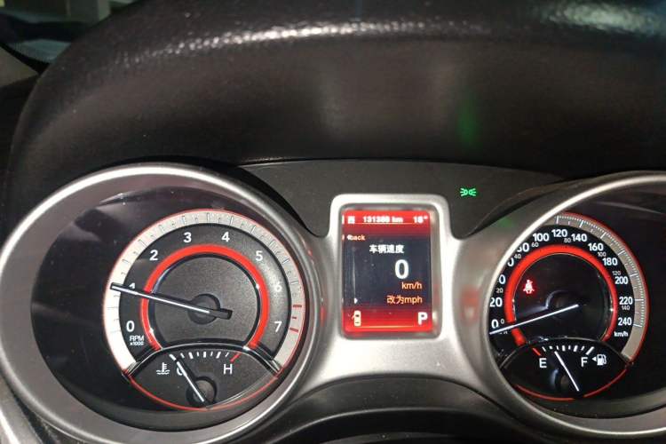 Used Dodge Journey 2013 2.4L Two-Wheel Drive Luxury Version Odometer Close Up