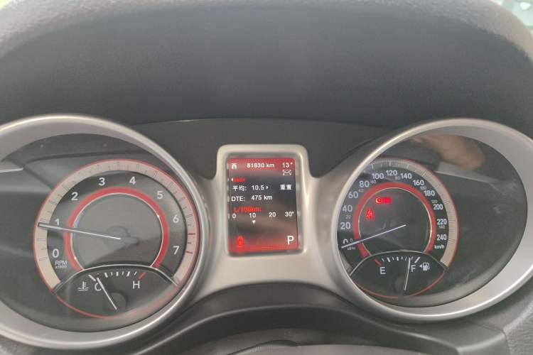 Used Dodge Journey 2013 2.4L Two-Wheel Drive Luxury Version Odometer Close Up