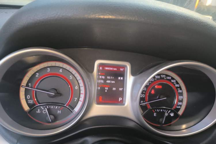 Used Dodge Journey 2013 2.4L Two-Wheel Drive Luxury Version Odometer Close Up