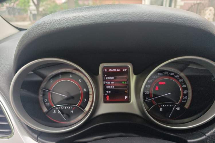 Used Dodge Journey 2013 2.4L Two-Wheel Drive Luxury Version Odometer Close Up