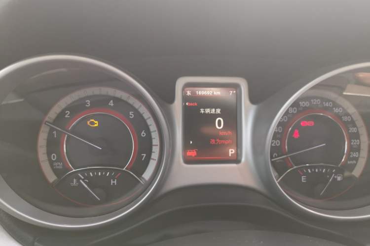 Used Dodge Journey 2013 2.4L Two-Wheel Drive Luxury Version Odometer Close Up