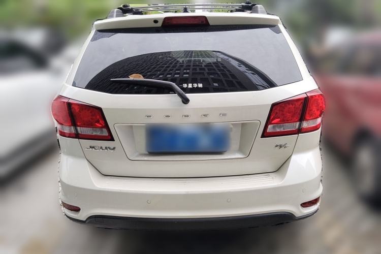 Used Dodge Journey 2013 2.4L Two-Wheel Drive Luxury Version Rear