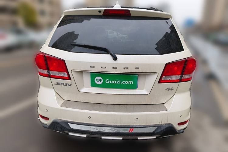 Used Dodge Journey 2013 2.4L Two-Wheel Drive Luxury Version Rear