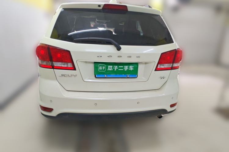 Used Dodge Journey 2013 2.4L Two-Wheel Drive Luxury Version Rear