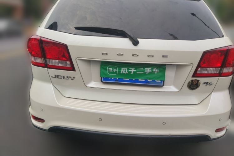 Used Dodge Journey 2013 2.4L Two-Wheel Drive Luxury Version Rear