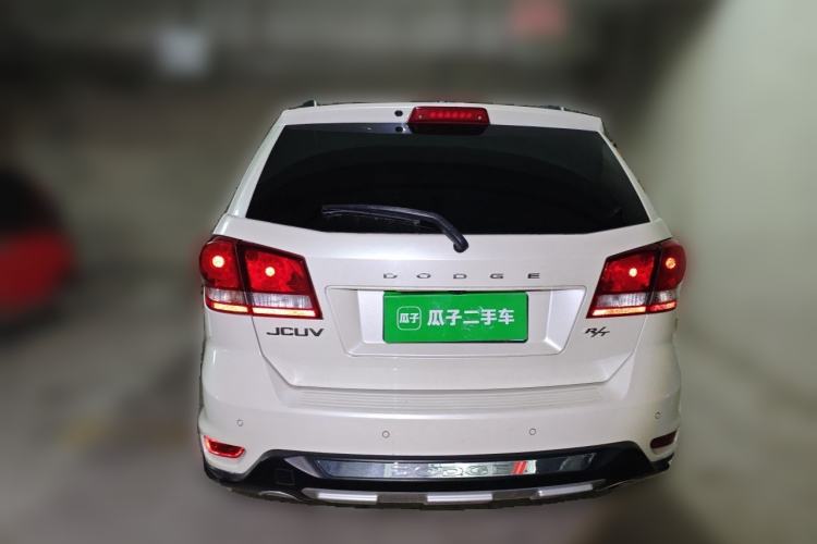 Used Dodge Journey 2013 2.4L Two-Wheel Drive Luxury Version Rear