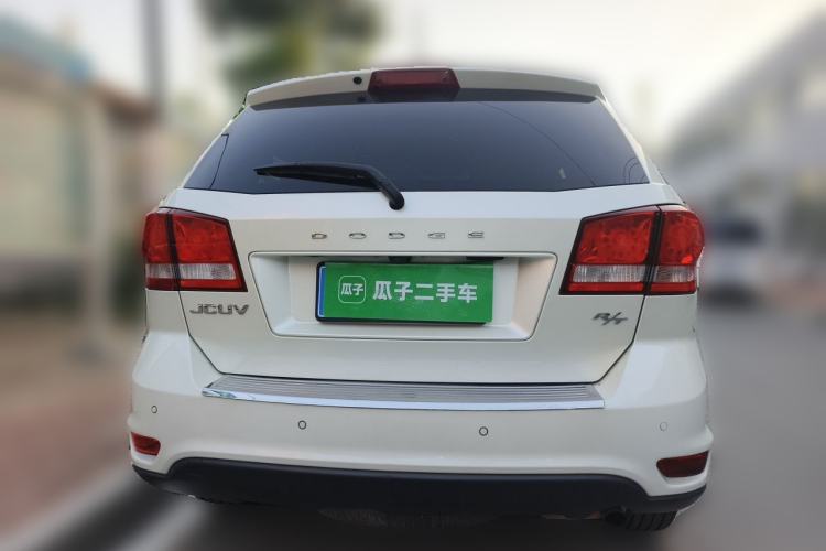 Used Dodge Journey 2013 2.4L Two-Wheel Drive Luxury Version Rear