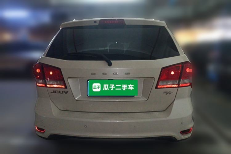 Used Dodge Journey 2013 2.4L Two-Wheel Drive Luxury Version Rear