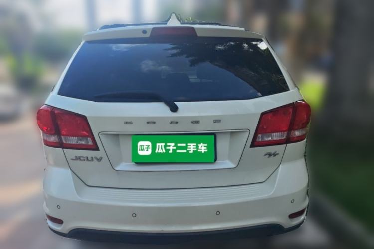 Used Dodge Journey 2013 2.4L Two-Wheel Drive Luxury Version Rear