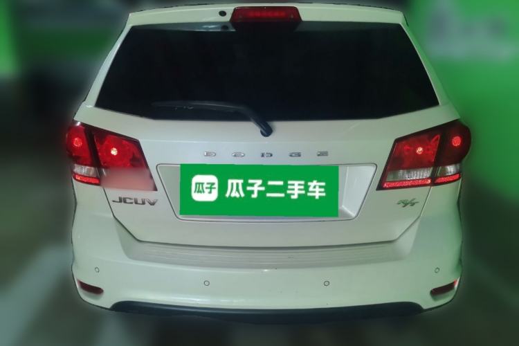Used Dodge Journey 2013 2.4L Two-Wheel Drive Luxury Version Rear